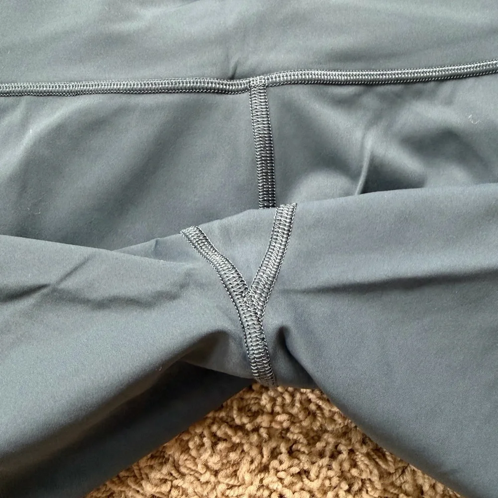 lululemon athletica High-Rise Athletic Shorts - Charcoal gray size 12 - Picture 4 of 4